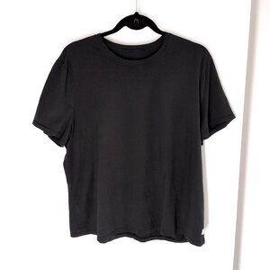 Vuori Short Sleeve tee shirt XL Black Heather relaxed Energy?